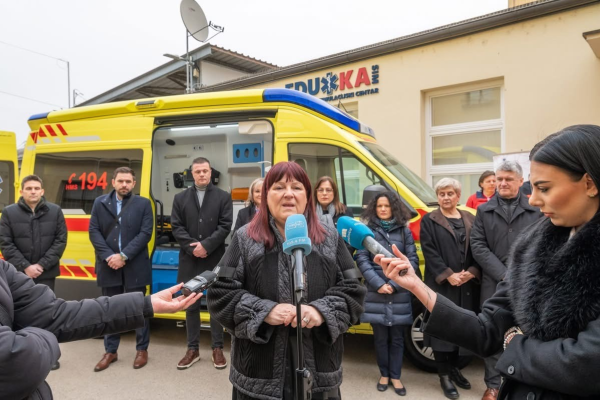 Zavod za hitnu medicinu Karlovačke županije dobio novo vozilo